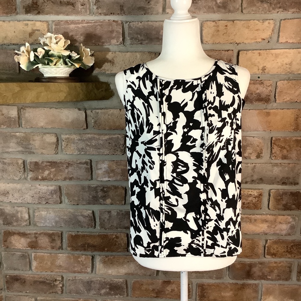 Kasper Sleeveless Black/White Print Blouse 43